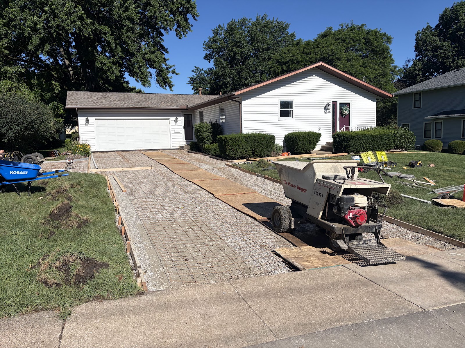 Concrete driveway replacement in Davenport, Iowa by Behncke Construction 4