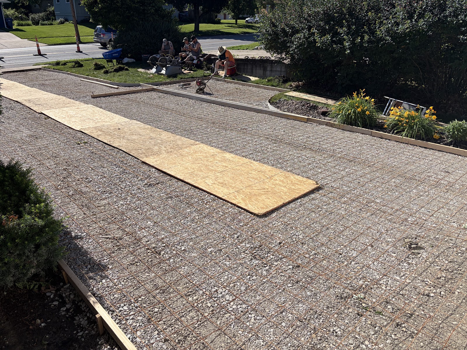 Concrete driveway replacement in Davenport, Iowa by Behncke Construction 5
