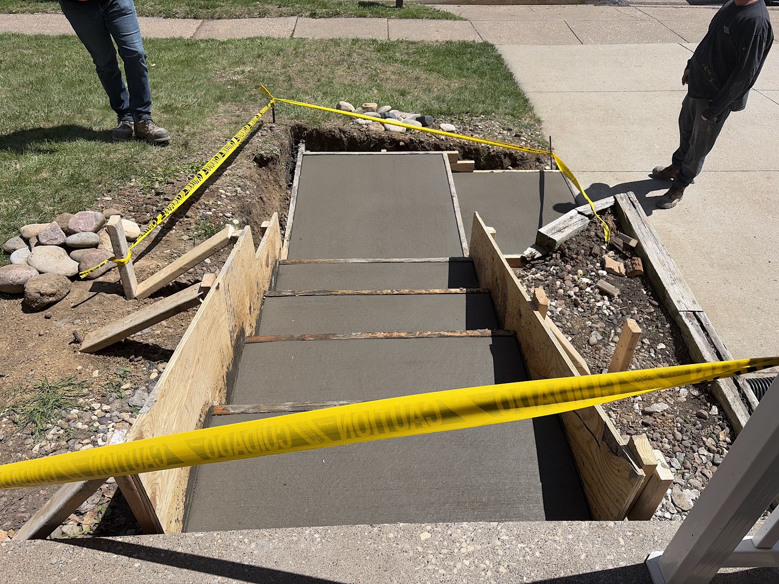 Front stoop and concrete step replacement in Davenport, Iowa by Behncke Construction 2