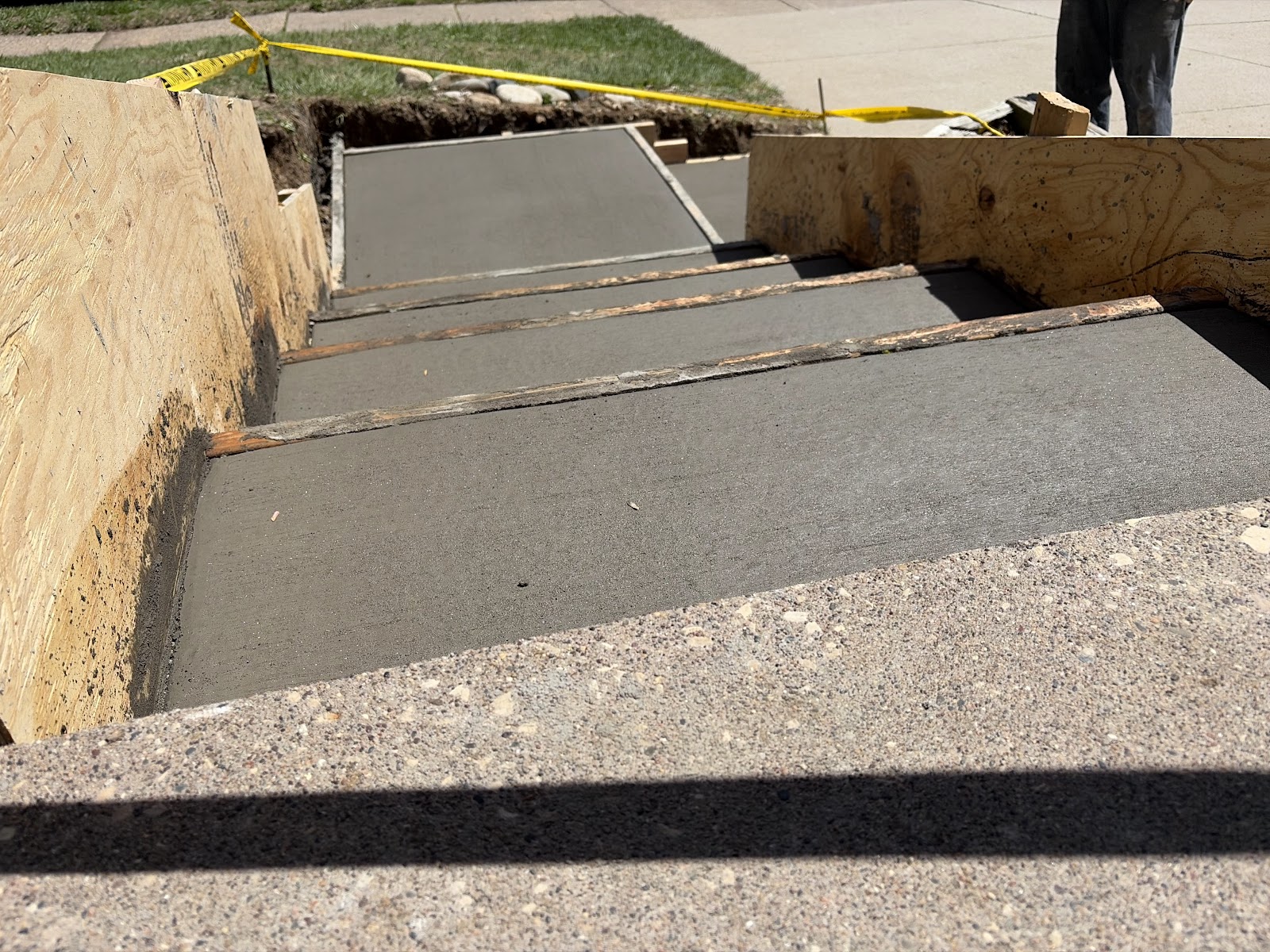 Front stoop and concrete step replacement in Davenport, Iowa by Behncke Construction 3