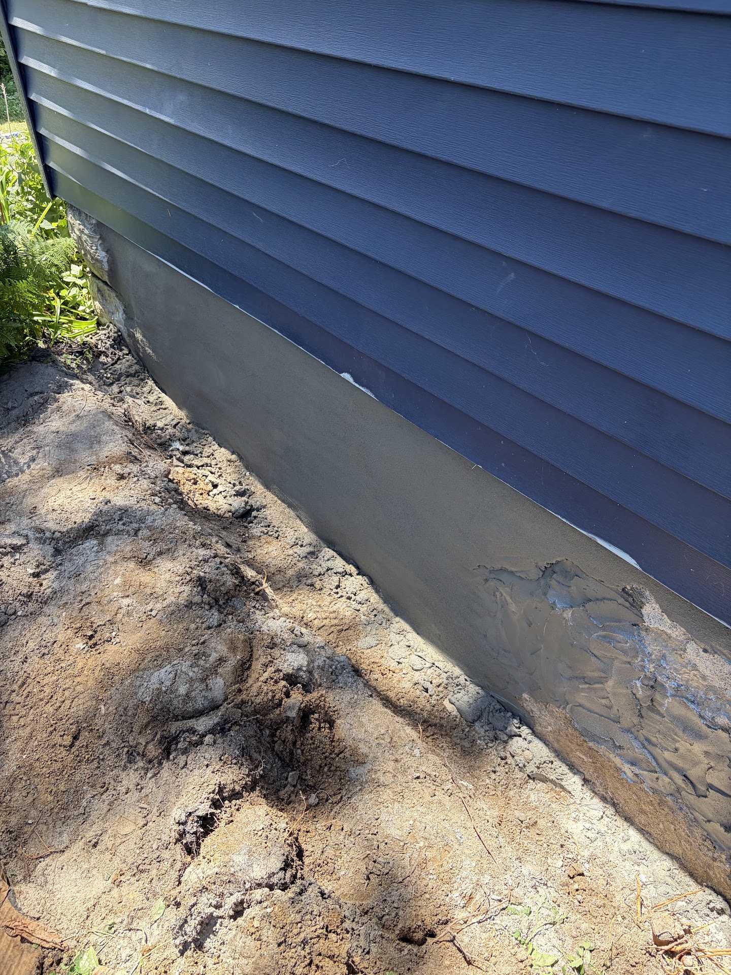 Foundation wall and grade line along the home's exterior, Davenport IA